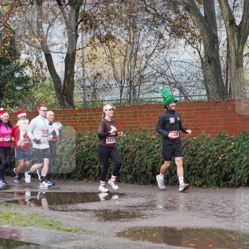 07.12.2025 - St. Pauli X-Mass-Run No. 15 Michael Burmester http://msf.ph/oto/9428808 07.12.2025 11:06:15 Laufen 2774, 2495, 2456, 426, 2431 meine-sportfotos.de