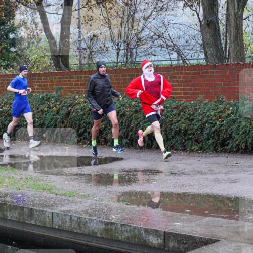 07.12.2025 - St. Pauli X-Mass-Run No. 15 Michael Burmester http://msf.ph/oto/9428809 07.12.2025 09:38:07 Laufen 4273 meine-sportfotos.de