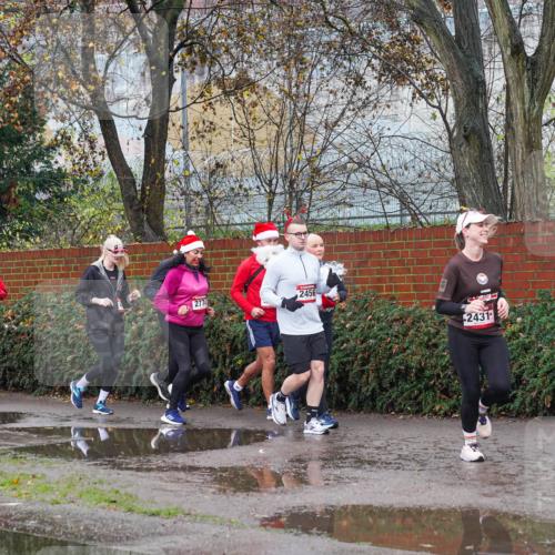 07.12.2025 - St. Pauli X-Mass-Run No. 15 Michael Burmester http://msf.ph/oto/9428811 07.12.2025 11:06:17 Laufen 2449, 2774, 2456, 2431, 2426 meine-sportfotos.de