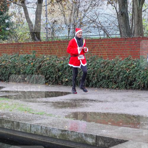 07.12.2025 - St. Pauli X-Mass-Run No. 15 Michael Burmester http://msf.ph/oto/9428870 07.12.2025 09:39:18 Laufen 1655, 3255 meine-sportfotos.de