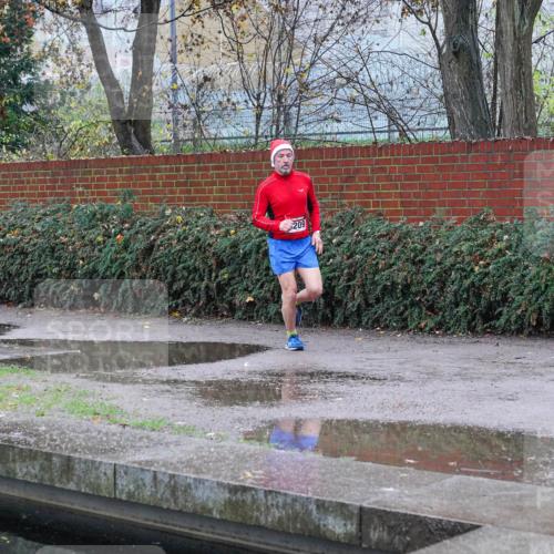 07.12.2025 - St. Pauli X-Mass-Run No. 15 Michael Burmester http://msf.ph/oto/9428886 07.12.2025 09:39:46 Laufen 209 meine-sportfotos.de