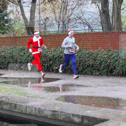07.12.2025 - St. Pauli X-Mass-Run No. 15 Michael Burmester http://msf.ph/oto/9428904 07.12.2025 09:40:10 Laufen 159, 2678 meine-sportfotos.de