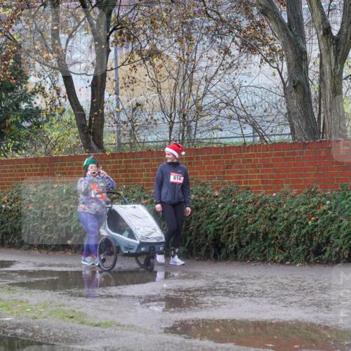 07.12.2025 - St. Pauli X-Mass-Run No. 15 Michael Burmester http://msf.ph/oto/9428915 07.12.2025 11:12:55 Laufen 614 meine-sportfotos.de