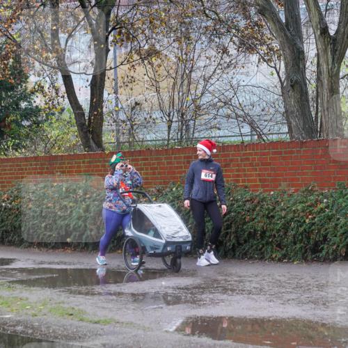 07.12.2025 - St. Pauli X-Mass-Run No. 15 Michael Burmester http://msf.ph/oto/9428917 07.12.2025 11:12:55 Laufen 614 meine-sportfotos.de