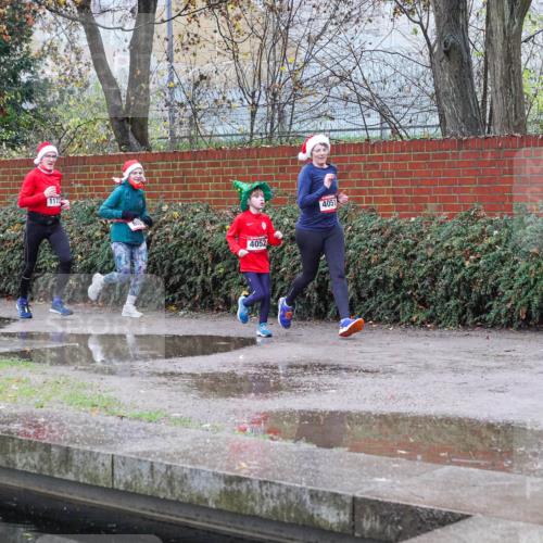 07.12.2025 - St. Pauli X-Mass-Run No. 15 Michael Burmester http://msf.ph/oto/9428922 07.12.2025 09:40:35 Laufen 1173, 4052, 4051 meine-sportfotos.de
