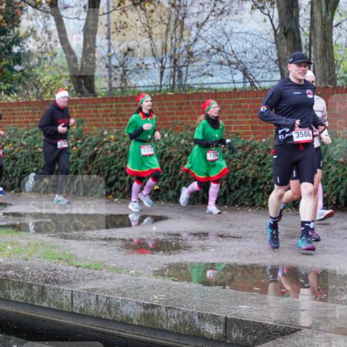 07.12.2025 - St. Pauli X-Mass-Run No. 15 Michael Burmester http://msf.ph/oto/9429045 07.12.2025 09:42:03 Laufen 1333, 1354, 3580, 629 meine-sportfotos.de