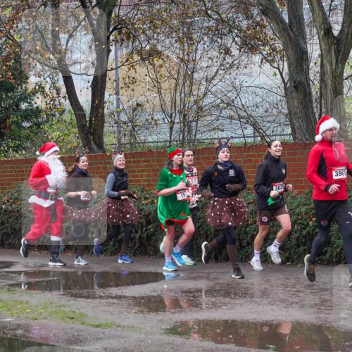 07.12.2025 - St. Pauli X-Mass-Run No. 15 Michael Burmester http://msf.ph/oto/9429051 07.12.2025 11:21:32 Laufen 3762, 3825, 3905, 239 meine-sportfotos.de