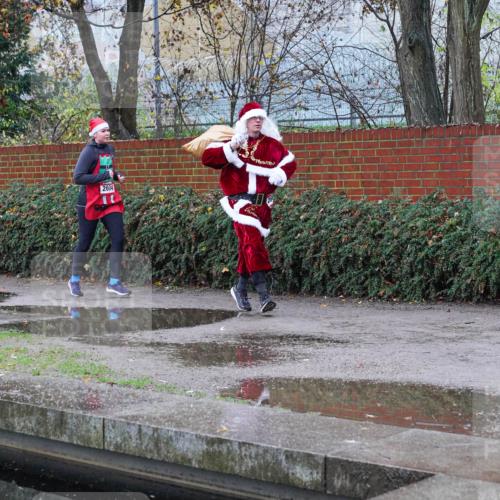 07.12.2025 - St. Pauli X-Mass-Run No. 15 Michael Burmester http://msf.ph/oto/9429069 07.12.2025 09:42:23 Laufen 2604 meine-sportfotos.de