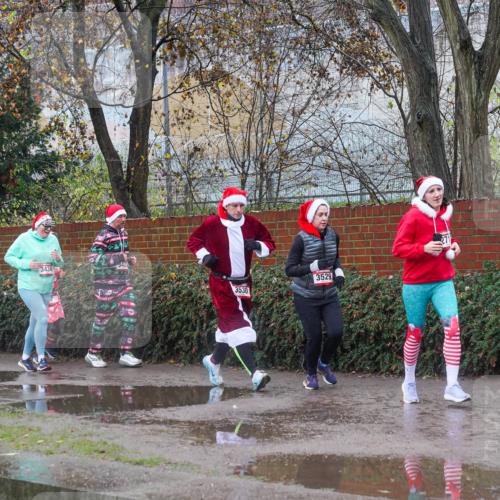 07.12.2025 - St. Pauli X-Mass-Run No. 15 Michael Burmester http://msf.ph/oto/9429102 07.12.2025 11:22:19 Laufen 392, 3923, 3434, 3530, 3529 meine-sportfotos.de