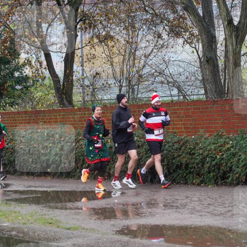 07.12.2025 - St. Pauli X-Mass-Run No. 15 Michael Burmester http://msf.ph/oto/9429117 07.12.2025 11:22:33 Laufen 2417, 2416, 2110 meine-sportfotos.de
