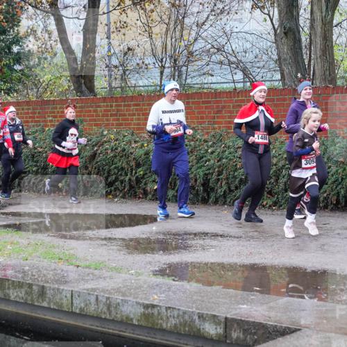 07.12.2025 - St. Pauli X-Mass-Run No. 15 Michael Burmester http://msf.ph/oto/9429119 07.12.2025 09:42:57 Laufen 1570, 450, 984, 1486, 309, 2894, 588 meine-sportfotos.de