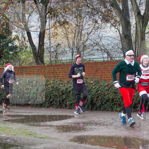 07.12.2025 - St. Pauli X-Mass-Run No. 15 Michael Burmester http://msf.ph/oto/9429126 07.12.2025 11:22:41 Laufen 2644, 3953, 35084, 1951, 2031, 2084 meine-sportfotos.de