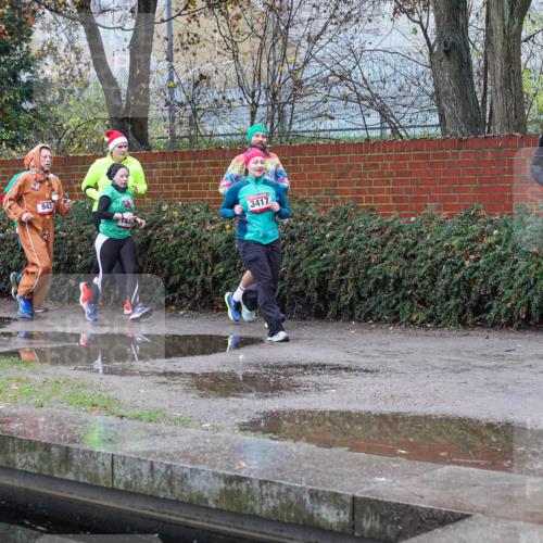 07.12.2025 - St. Pauli X-Mass-Run No. 15 Michael Burmester http://msf.ph/oto/9429136 07.12.2025 09:43:05 Laufen 05, 943, 3417, 3336 meine-sportfotos.de
