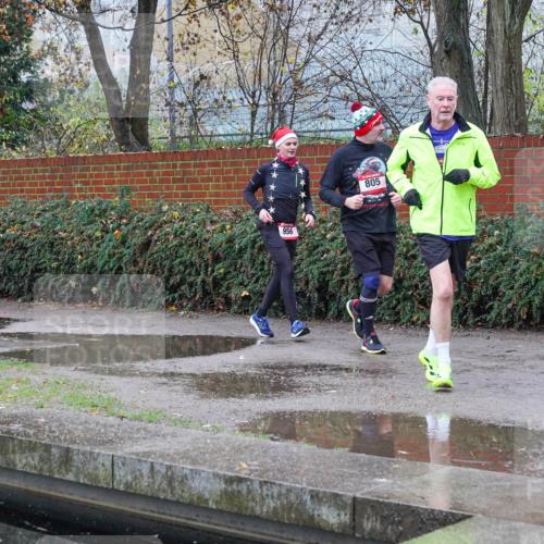 07.12.2025 - St. Pauli X-Mass-Run No. 15 Michael Burmester http://msf.ph/oto/9429147 07.12.2025 09:43:08 Laufen 119, 956, 805, 1449 meine-sportfotos.de