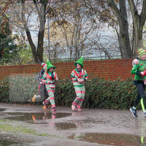 07.12.2025 - St. Pauli X-Mass-Run No. 15 Michael Burmester http://msf.ph/oto/9429149 07.12.2025 11:22:56 Laufen 2382, 3465, 3466 meine-sportfotos.de