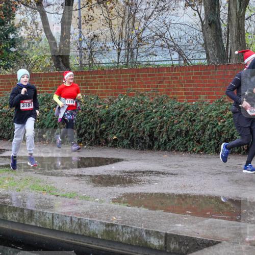 07.12.2025 - St. Pauli X-Mass-Run No. 15 Michael Burmester http://msf.ph/oto/9429151 07.12.2025 09:43:10 Laufen 3187, 1119, 956 meine-sportfotos.de