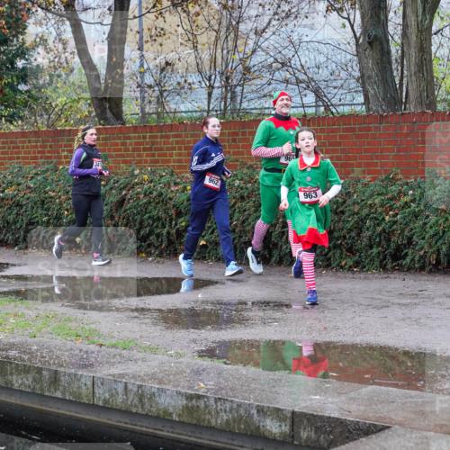 07.12.2025 - St. Pauli X-Mass-Run No. 15 Michael Burmester http://msf.ph/oto/9429159 07.12.2025 09:43:14 Laufen 962, 965, 963 meine-sportfotos.de