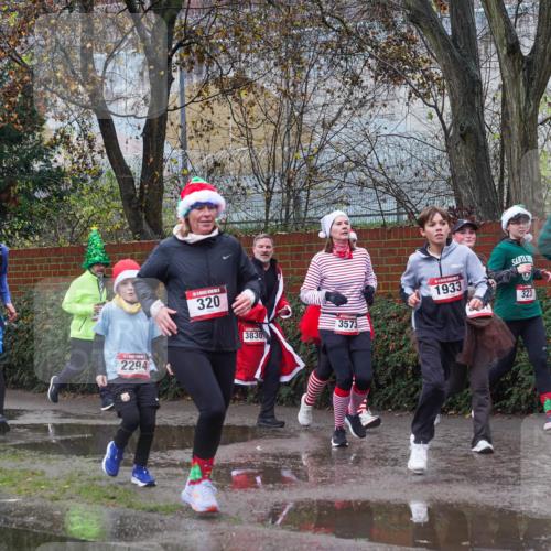 07.12.2025 - St. Pauli X-Mass-Run No. 15 Michael Burmester http://msf.ph/oto/9429163 07.12.2025 11:23:05 Laufen 2292, 2294, 320, 3573, 3830, 1933, 323, 23 meine-sportfotos.de