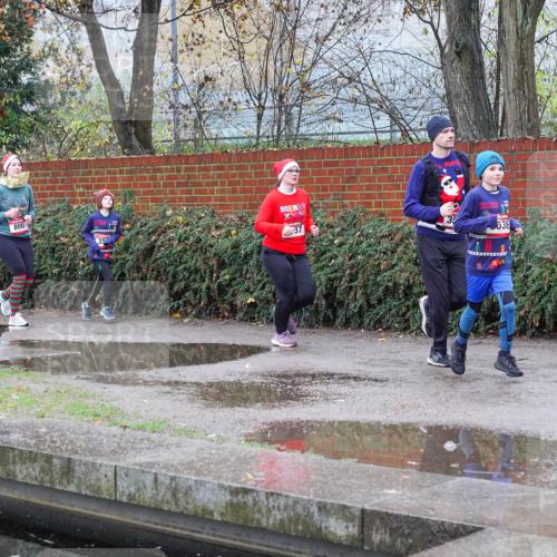 07.12.2025 - St. Pauli X-Mass-Run No. 15 Michael Burmester http://msf.ph/oto/9429185 07.12.2025 09:43:35 Laufen 318, 800, 536 meine-sportfotos.de