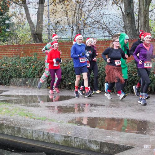 07.12.2025 - St. Pauli X-Mass-Run No. 15 Michael Burmester http://msf.ph/oto/9429194 07.12.2025 09:43:42 Laufen 443, 1760, 626, 792, 3734, 5139, 421 meine-sportfotos.de