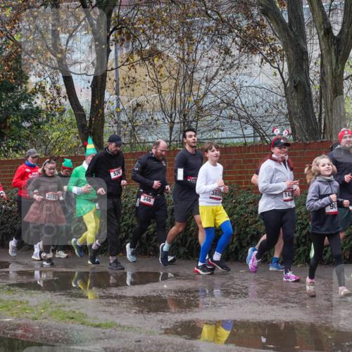 07.12.2025 - St. Pauli X-Mass-Run No. 15 Michael Burmester http://msf.ph/oto/9429204 07.12.2025 11:23:51 Laufen 3635, 638, 3596, 526, 346, 460, 3885, 143, 901, 898 meine-sportfotos.de