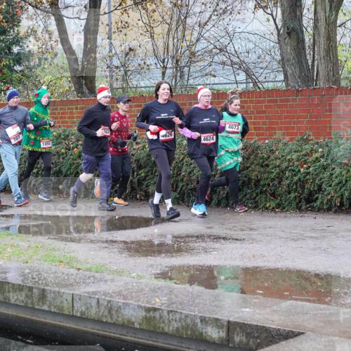 07.12.2025 - St. Pauli X-Mass-Run No. 15 Michael Burmester http://msf.ph/oto/9429206 07.12.2025 09:43:53 Laufen 214, 707, 1050, 23, 4626, 4624, 4673, 67 meine-sportfotos.de