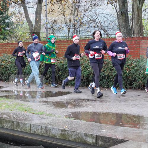 07.12.2025 - St. Pauli X-Mass-Run No. 15 Michael Burmester http://msf.ph/oto/9429209 07.12.2025 09:43:53 Laufen 214, 2691, 707, 1050, 4623, 4626, 4624, 4673 meine-sportfotos.de