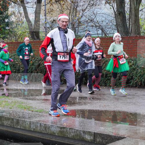 07.12.2025 - St. Pauli X-Mass-Run No. 15 Michael Burmester http://msf.ph/oto/9429224 07.12.2025 09:43:59 Laufen 182, 2380, 1394, 2110, 1761, 6, 166, 1481, 1002, 950 meine-sportfotos.de