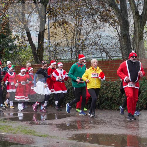 07.12.2025 - St. Pauli X-Mass-Run No. 15 Michael Burmester http://msf.ph/oto/9429225 07.12.2025 11:23:58 Laufen 234, 2222, 36, 3528, 3639, 3641 meine-sportfotos.de