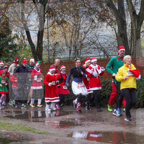 07.12.2025 - St. Pauli X-Mass-Run No. 15 Michael Burmester http://msf.ph/oto/9429228 07.12.2025 11:23:59 Laufen 3999, 324, 378, 3623, 2716, 222, 3663, 22, 3528, 3639 meine-sportfotos.de
