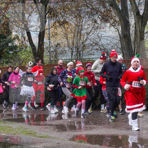 07.12.2025 - St. Pauli X-Mass-Run No. 15 Michael Burmester http://msf.ph/oto/9429236 07.12.2025 11:24:02 Laufen 3655, 353, 3999, 356, 371, 2716, 22, 3623, 2223, 222, 3663 meine-sportfotos.de