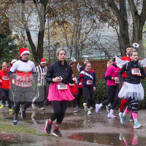 07.12.2025 - St. Pauli X-Mass-Run No. 15 Michael Burmester http://msf.ph/oto/9429247 07.12.2025 11:24:05 Laufen 645, 2586, 3732, 382, 353, 356, 3963, 399 meine-sportfotos.de