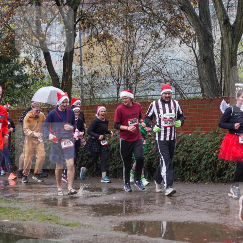 07.12.2025 - St. Pauli X-Mass-Run No. 15 Michael Burmester http://msf.ph/oto/9429253 07.12.2025 11:24:07 Laufen 552, 2586, 645, 647, 2600, 3827, 3655, 3732, 396 meine-sportfotos.de
