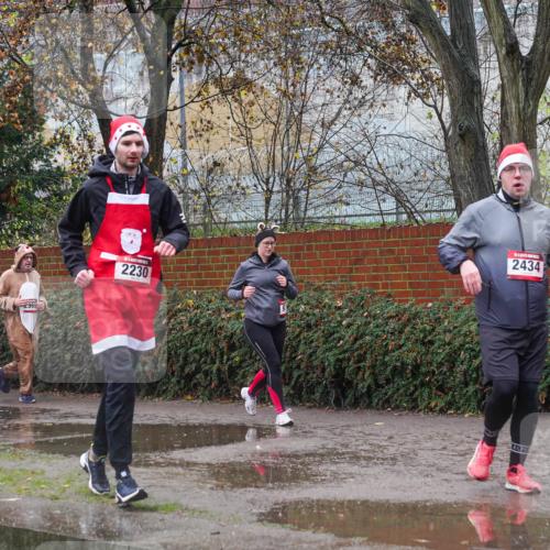07.12.2025 - St. Pauli X-Mass-Run No. 15 Michael Burmester http://msf.ph/oto/9429268 07.12.2025 11:24:14 Laufen 2230, 2434 meine-sportfotos.de