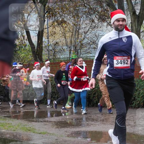 07.12.2025 - St. Pauli X-Mass-Run No. 15 Michael Burmester http://msf.ph/oto/9429274 07.12.2025 11:24:17 Laufen 3419, 3416, 300, 3492 meine-sportfotos.de