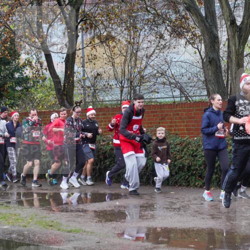 07.12.2025 - St. Pauli X-Mass-Run No. 15 Michael Burmester http://msf.ph/oto/9429294 07.12.2025 11:24:24 Laufen 1801, 1972, 570, 153, 244, 3624 meine-sportfotos.de