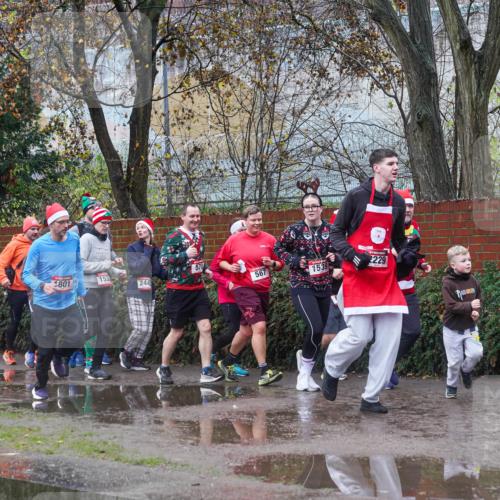 07.12.2025 - St. Pauli X-Mass-Run No. 15 Michael Burmester http://msf.ph/oto/9429298 07.12.2025 11:24:25 Laufen 3023, 3388, 801, 153, 244, 567, 1539, 2229, 362 meine-sportfotos.de