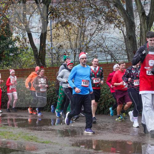 07.12.2025 - St. Pauli X-Mass-Run No. 15 Michael Burmester http://msf.ph/oto/9429300 07.12.2025 11:24:26 Laufen 22, 1540, 365, 570, 3388, 1801, 153, 1972 meine-sportfotos.de