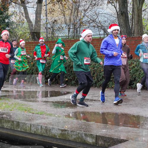 07.12.2025 - St. Pauli X-Mass-Run No. 15 Michael Burmester http://msf.ph/oto/9429326 07.12.2025 09:44:54 Laufen 1888, 4251, 3332, 1027, 1028, 867, 1300, 4657, 1026 meine-sportfotos.de