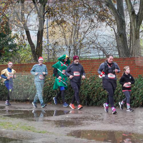 07.12.2025 - St. Pauli X-Mass-Run No. 15 Michael Burmester http://msf.ph/oto/9429328 07.12.2025 11:24:46 Laufen 1622, 283, 2941, 1239, 1238, 28 meine-sportfotos.de