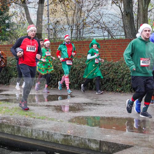 07.12.2025 - St. Pauli X-Mass-Run No. 15 Michael Burmester http://msf.ph/oto/9429329 07.12.2025 09:44:55 Laufen 4677, 4251, 1888, 1027, 1028, 1300, 4657 meine-sportfotos.de