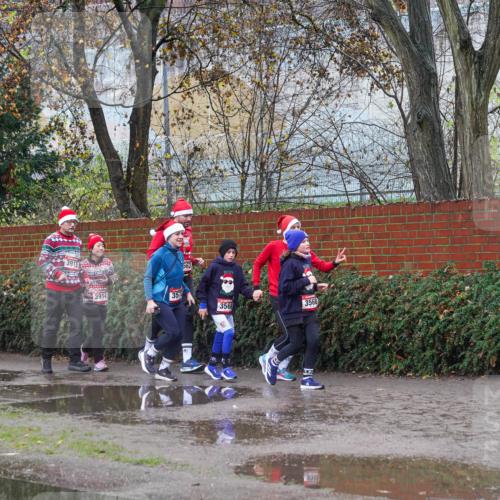 07.12.2025 - St. Pauli X-Mass-Run No. 15 Michael Burmester http://msf.ph/oto/9429344 07.12.2025 11:24:54 Laufen 3672, 2790, 301, 563, 3914, 357, 3566, 3568 meine-sportfotos.de