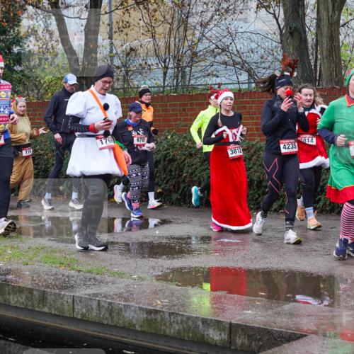 07.12.2025 - St. Pauli X-Mass-Run No. 15 Michael Burmester http://msf.ph/oto/9429349 07.12.2025 09:45:03 Laufen 366, 4237, 670, 3812, 4235, 814, 964 meine-sportfotos.de