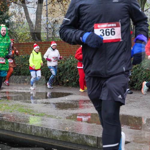 07.12.2025 - St. Pauli X-Mass-Run No. 15 Michael Burmester http://msf.ph/oto/9429360 07.12.2025 09:45:08 Laufen 292, 1791, 202, 3085, 366, 25, 2569, 5 meine-sportfotos.de