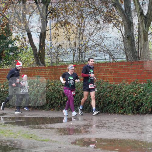 07.12.2025 - St. Pauli X-Mass-Run No. 15 Michael Burmester http://msf.ph/oto/9429361 07.12.2025 11:25:09 Laufen 24, 254, 2548 meine-sportfotos.de