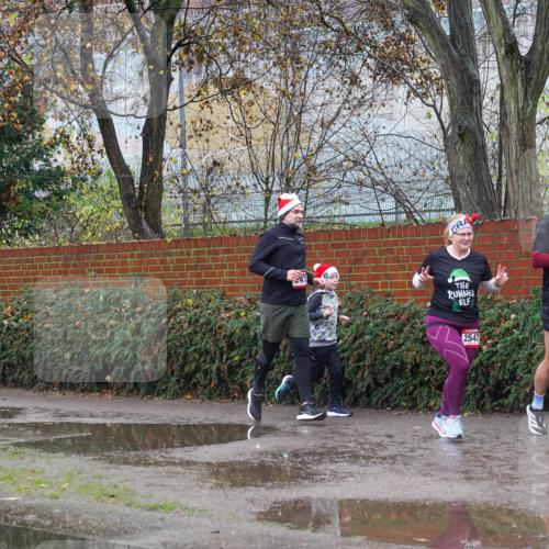 07.12.2025 - St. Pauli X-Mass-Run No. 15 Michael Burmester http://msf.ph/oto/9429363 07.12.2025 11:25:10 Laufen  meine-sportfotos.de