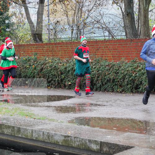 07.12.2025 - St. Pauli X-Mass-Run No. 15 Michael Burmester http://msf.ph/oto/9429408 07.12.2025 09:45:30 Laufen 1072, 1077, 3172 meine-sportfotos.de