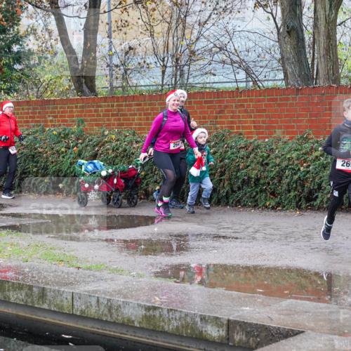 07.12.2025 - St. Pauli X-Mass-Run No. 15 Michael Burmester http://msf.ph/oto/9429596 07.12.2025 09:47:44 Laufen 4662, 264, 269 meine-sportfotos.de