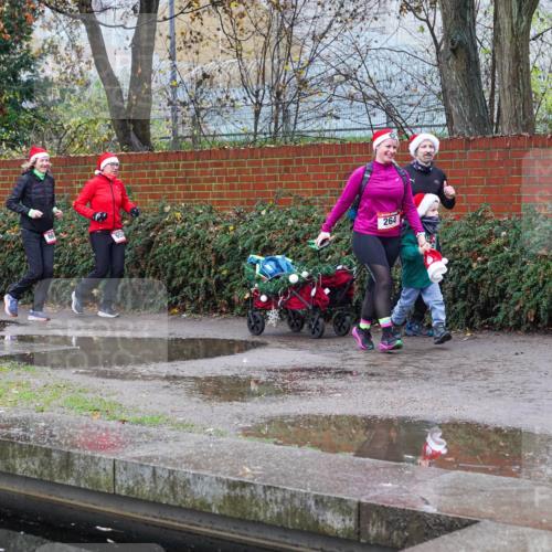 07.12.2025 - St. Pauli X-Mass-Run No. 15 Michael Burmester http://msf.ph/oto/9429599 07.12.2025 09:47:44 Laufen 264, 265, 26 meine-sportfotos.de