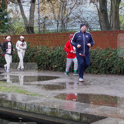 07.12.2025 - St. Pauli X-Mass-Run No. 15 Michael Burmester http://msf.ph/oto/9429616 07.12.2025 09:47:53 Laufen 408, 4082, 408, 392 meine-sportfotos.de